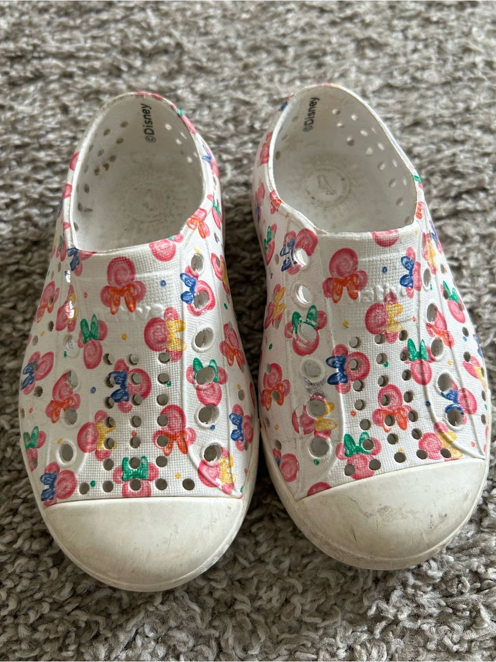 Native Kids Disney Slip-On Sneakers - White with Multicolor Minnie Mouse Design